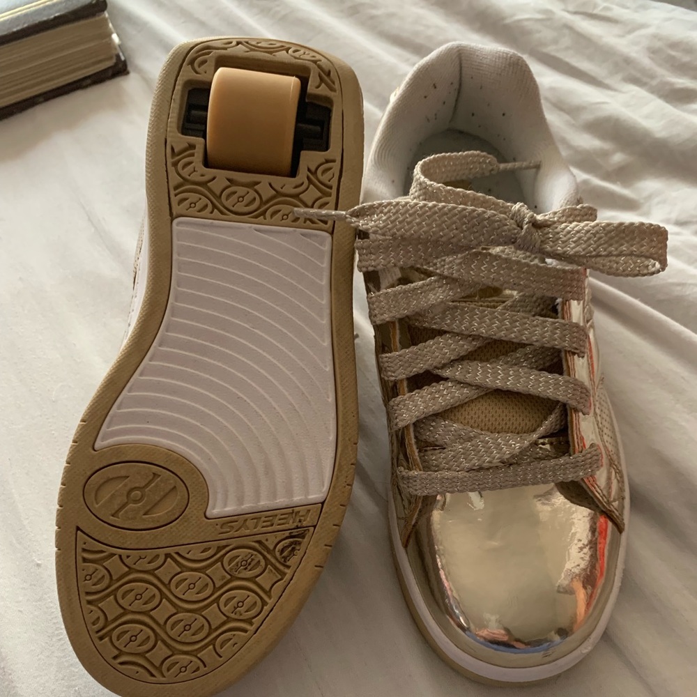 Heelys size 4